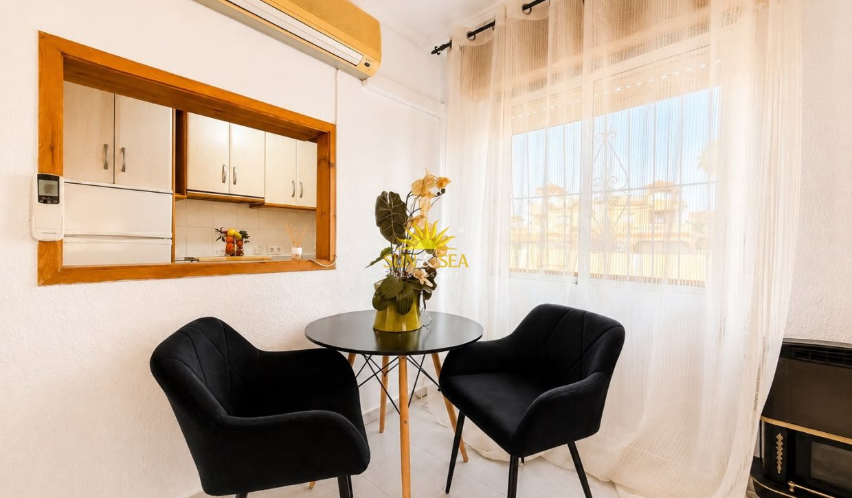 Resale - Apartment - Torrevieja - torrevieja