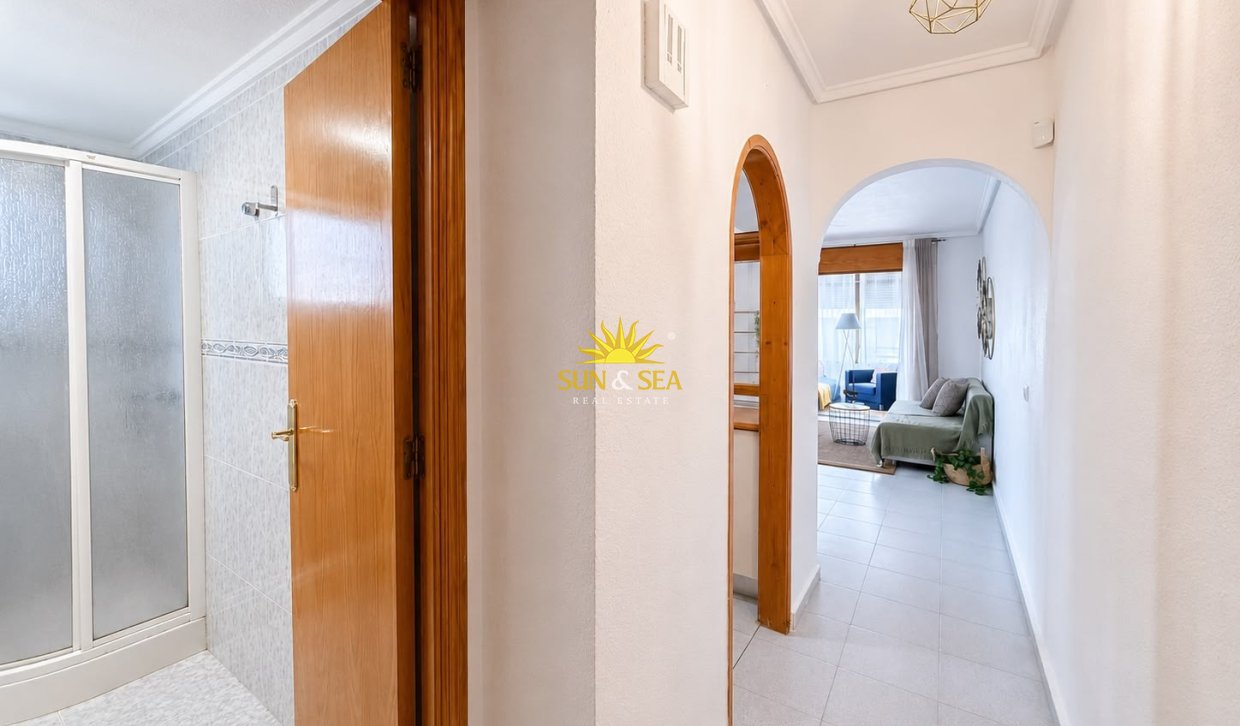 Resale - Apartment - Torrevieja - torrevieja