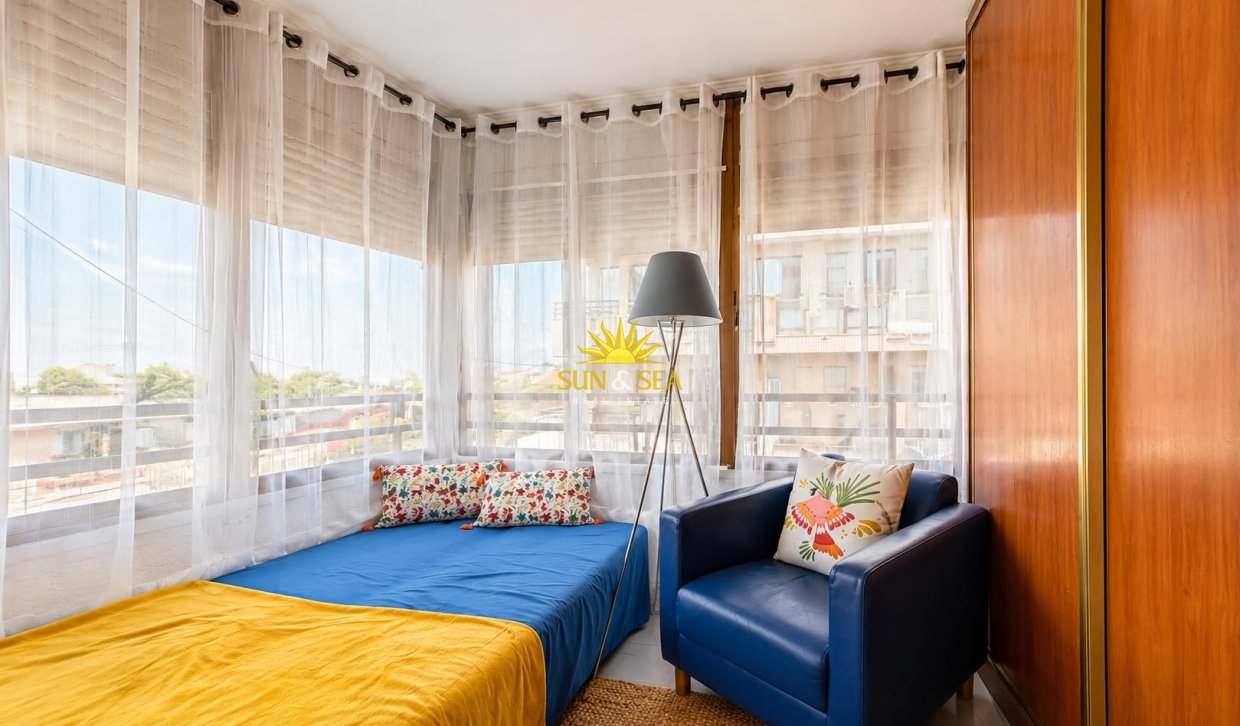 Resale - Apartment - Torrevieja - torrevieja