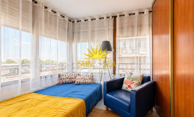 Resale - Apartment - Torrevieja - torrevieja
