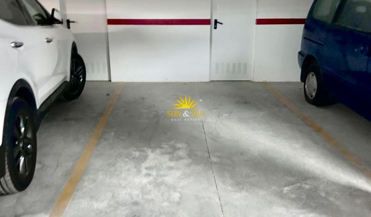 Resale - Apartment - Orihuela Costa - Punta Prima