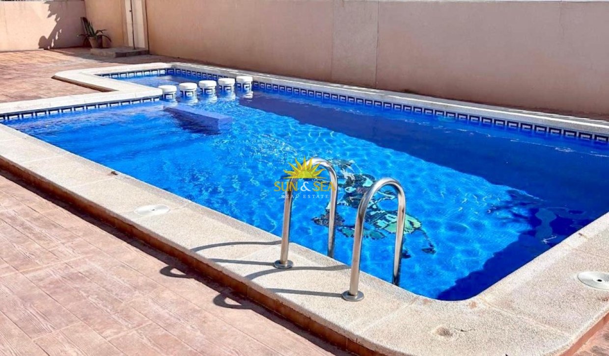 Resale - Apartment - Orihuela Costa - Punta Prima
