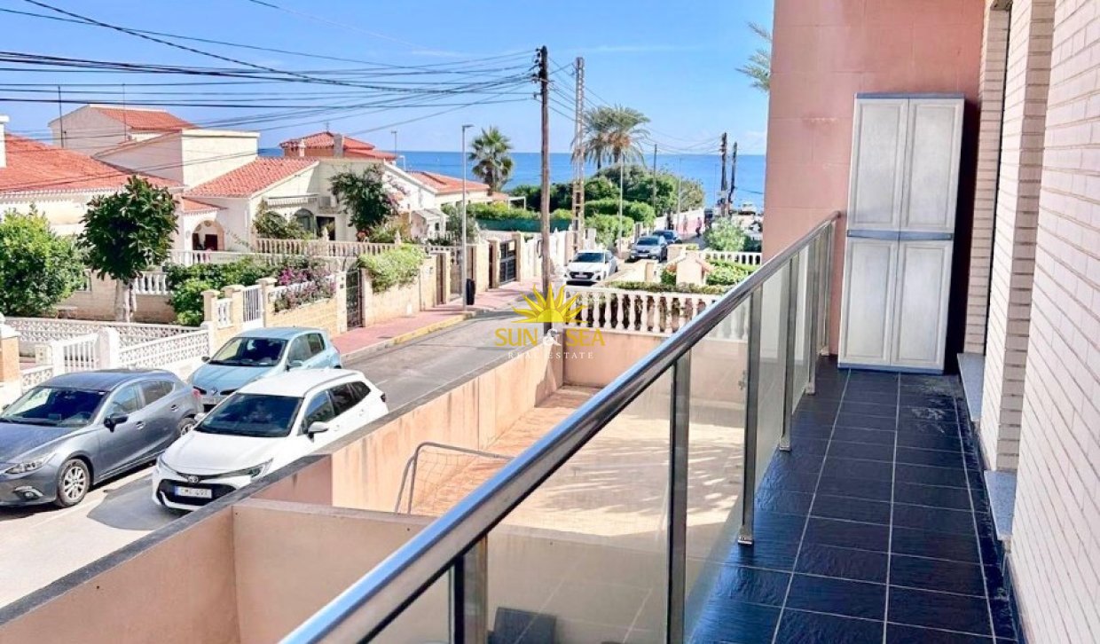 Resale - Apartment - Orihuela Costa - Punta Prima