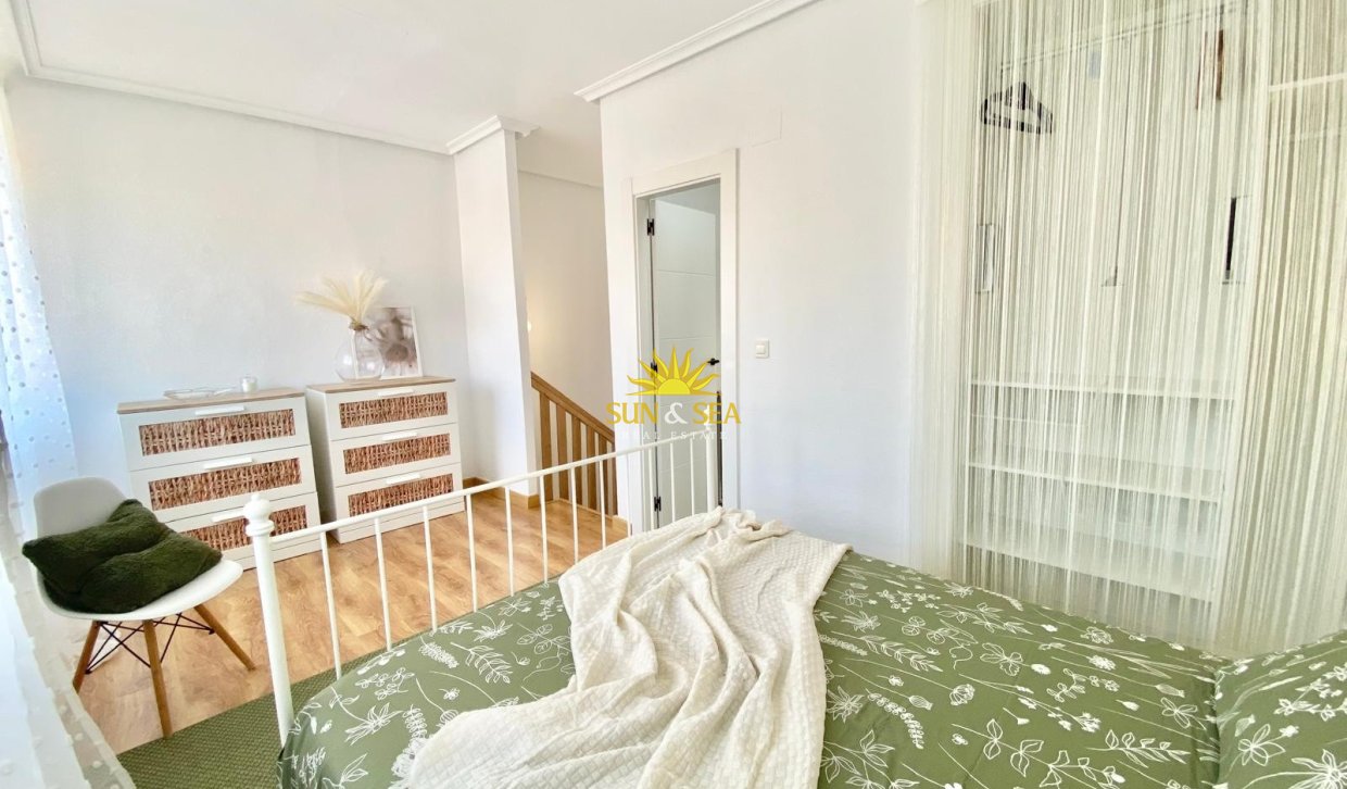 Resale - Villa - Orihuela Costa - Playa Flamenca