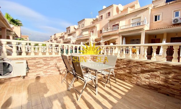 Resale - Villa - Orihuela Costa - Playa Flamenca