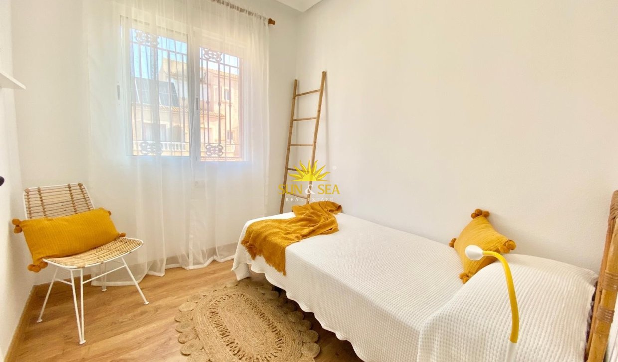Resale - Villa - Orihuela Costa - Playa Flamenca