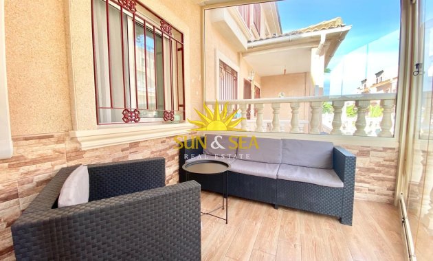 Resale - Villa - Orihuela Costa - Playa Flamenca