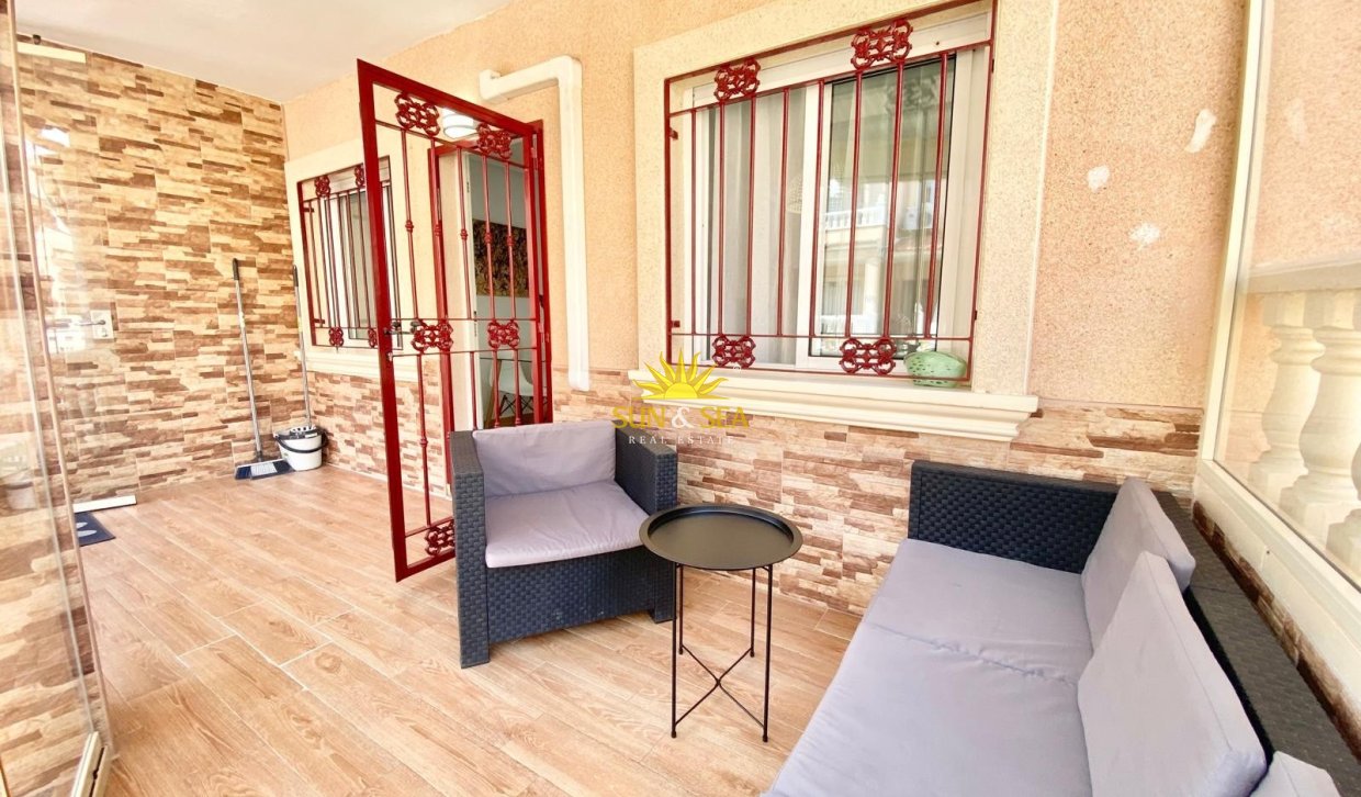 Resale - Villa - Orihuela Costa - Playa Flamenca