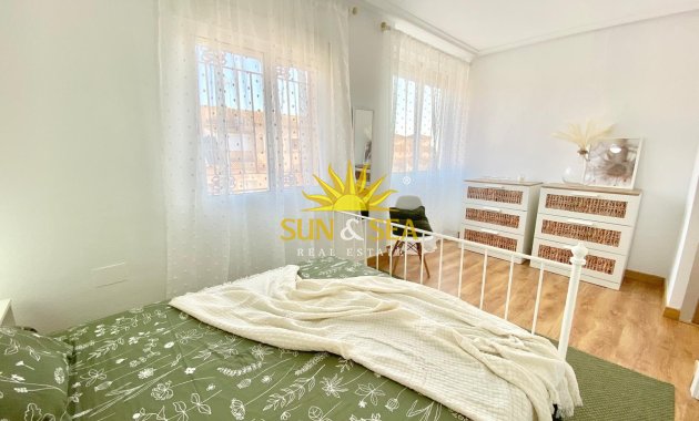 Resale - Villa - Orihuela Costa - Playa Flamenca