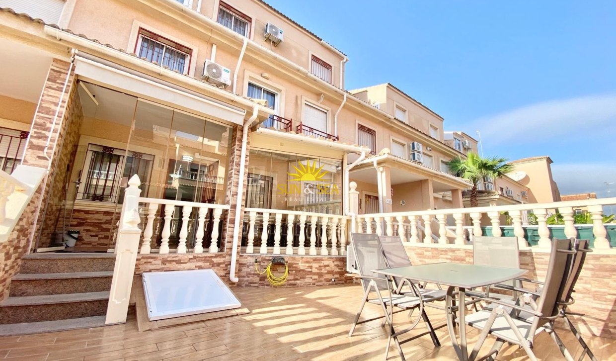 Resale - Villa - Orihuela Costa - Playa Flamenca
