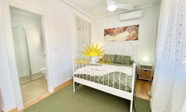Resale - Villa - Orihuela Costa - Playa Flamenca