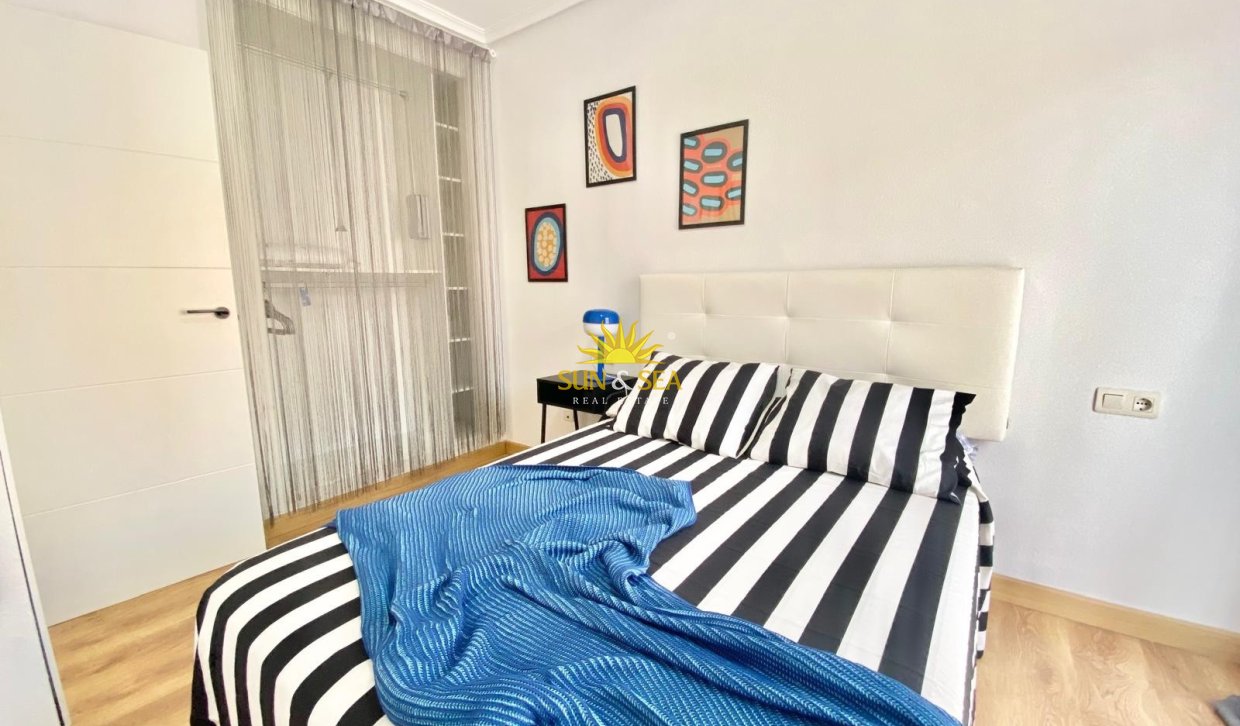 Resale - Villa - Orihuela Costa - Playa Flamenca