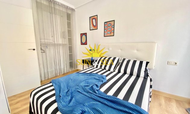 Resale - Villa - Orihuela Costa - Playa Flamenca