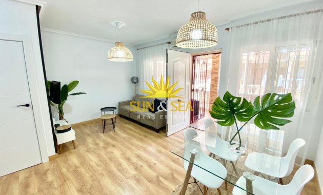 Resale - Villa - Orihuela Costa - Playa Flamenca