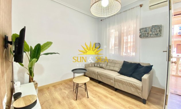 Resale - Villa - Orihuela Costa - Playa Flamenca
