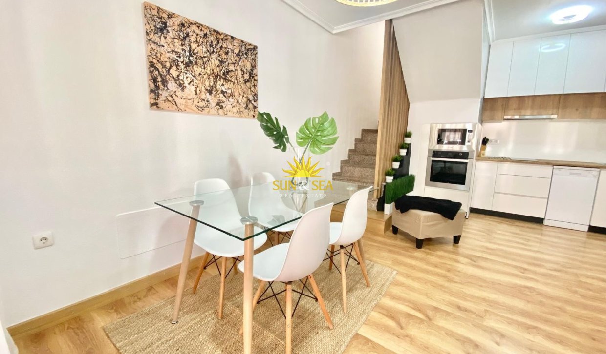 Resale - Villa - Orihuela Costa - Playa Flamenca