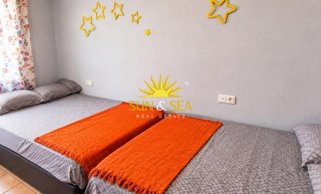 Resale - Apartment - Torrevieja - Acequion
