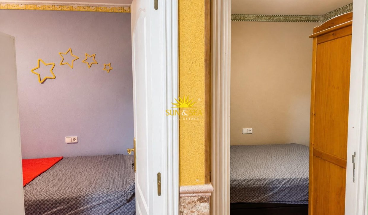 Resale - Apartment - Torrevieja - Acequion