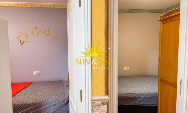 Resale - Apartment - Torrevieja - Acequion
