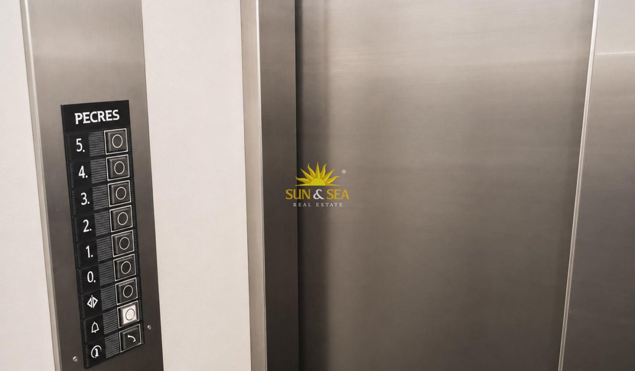 Resale - Apartment - Torrevieja - Acequion