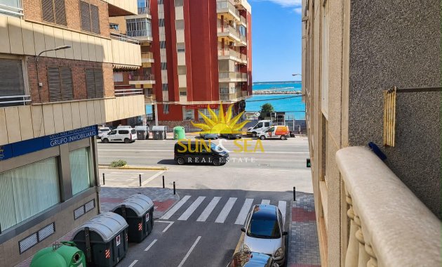 Resale - Apartment - Torrevieja - Acequion