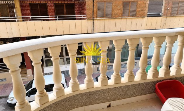 Resale - Apartment - Torrevieja - Acequion