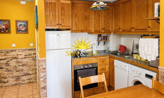 Resale - Apartment - Torrevieja - Acequion