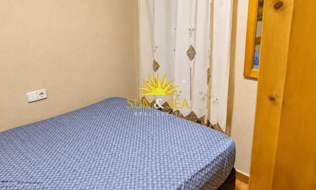 Resale - Apartment - Torrevieja - Acequion