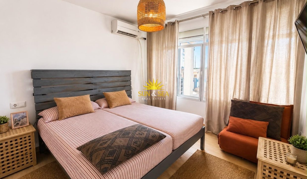 Resale - Apartment - Alicante - Vistahermosa