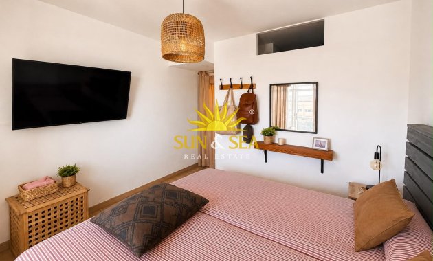 Resale - Apartment - Alicante - Vistahermosa