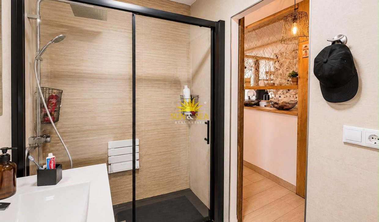 Resale - Apartment - Alicante - Vistahermosa