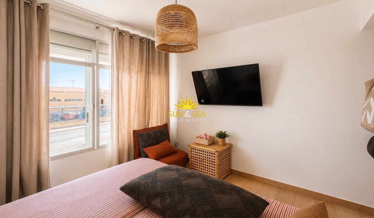 Resale - Apartment - Alicante - Vistahermosa
