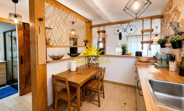 Resale - Apartment - Alicante - Vistahermosa