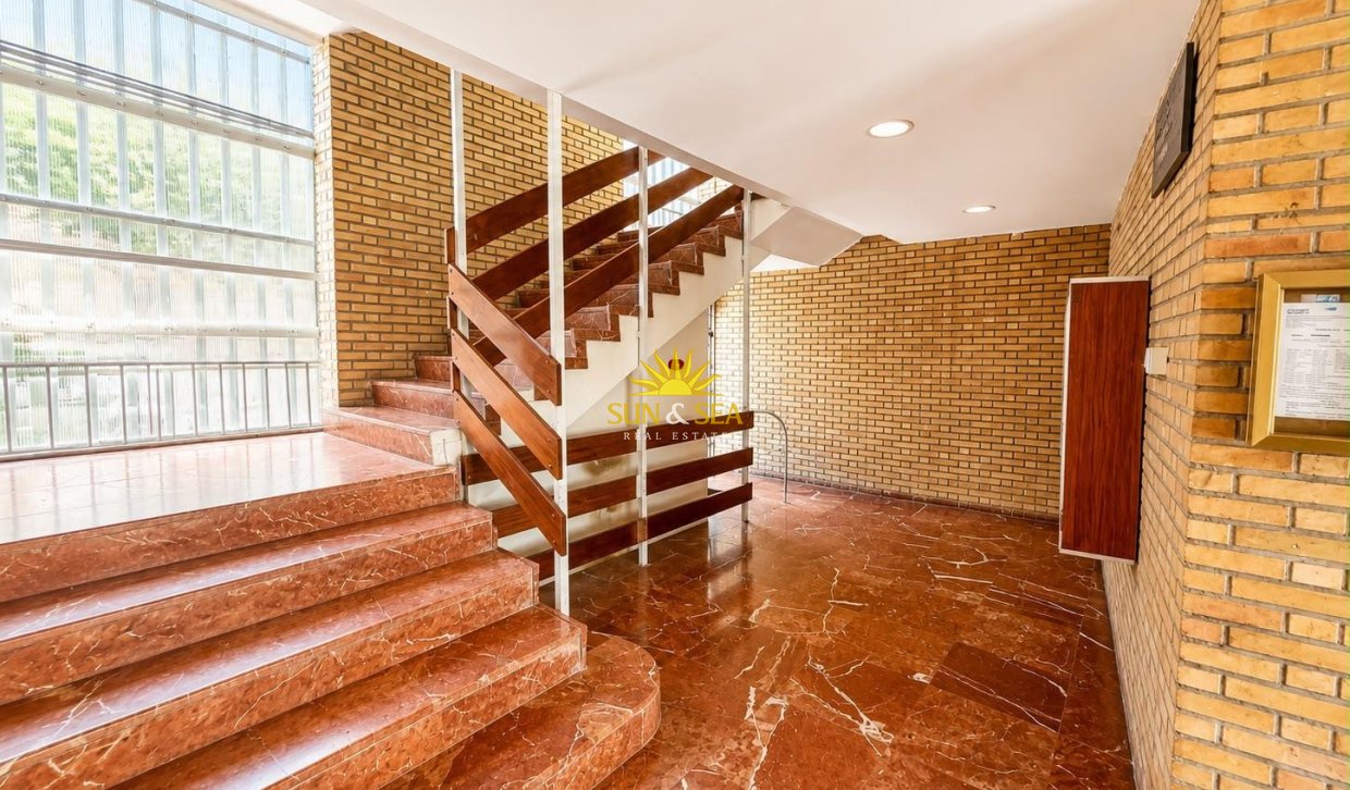 Resale - Apartment - Alicante - Vistahermosa