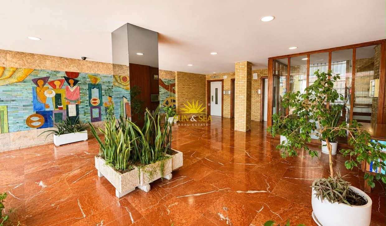 Resale - Apartment - Alicante - Vistahermosa