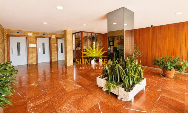 Resale - Apartment - Alicante - Vistahermosa