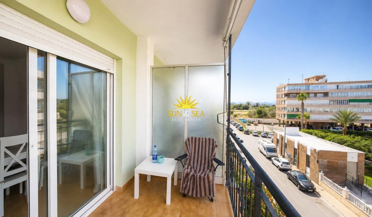 Resale - Apartment - Torrevieja - torrevieja