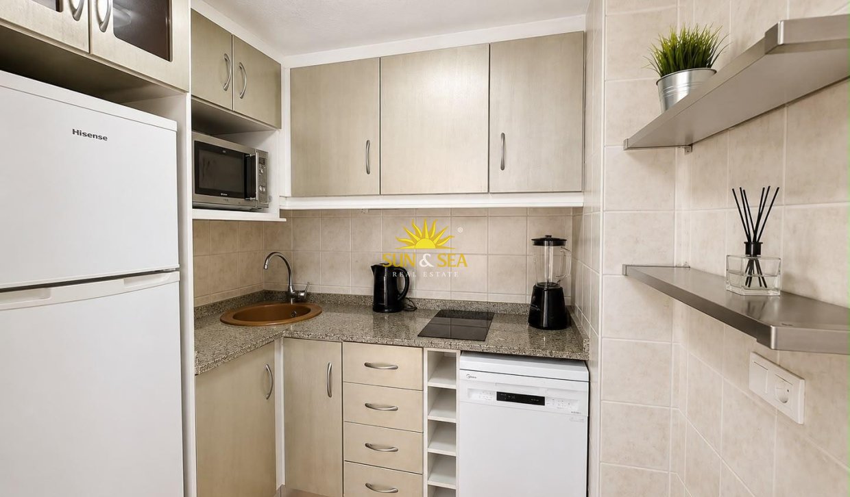 Resale - Apartment - Torrevieja - torrevieja