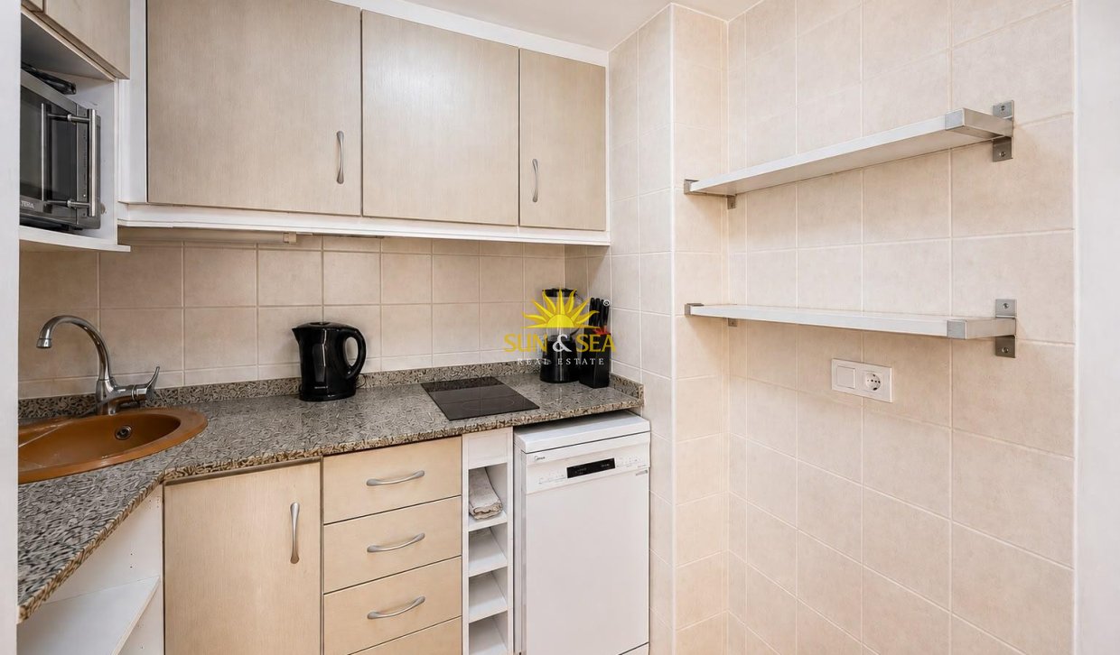 Resale - Apartment - Torrevieja - torrevieja