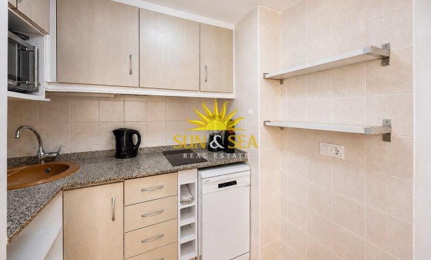 Resale - Apartment - Torrevieja - torrevieja