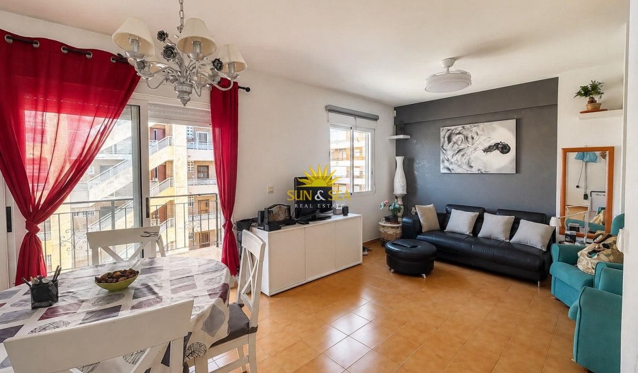 Resale - Apartment - Torrevieja - torrevieja