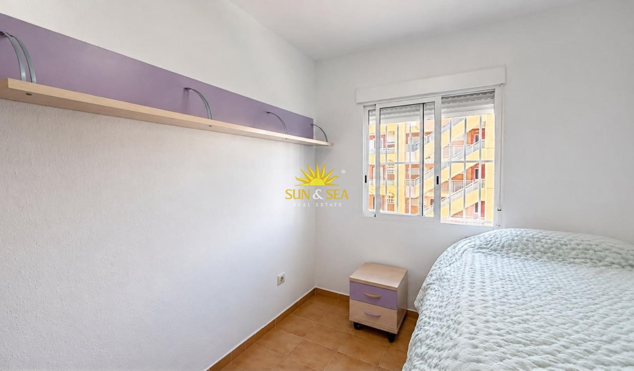 Resale - Apartment - Torrevieja - torrevieja