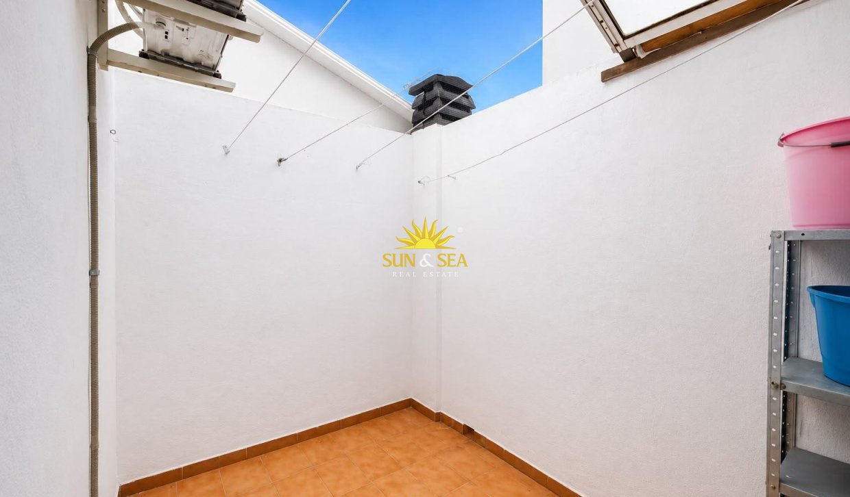 Resale - Apartment - Torrevieja - torrevieja