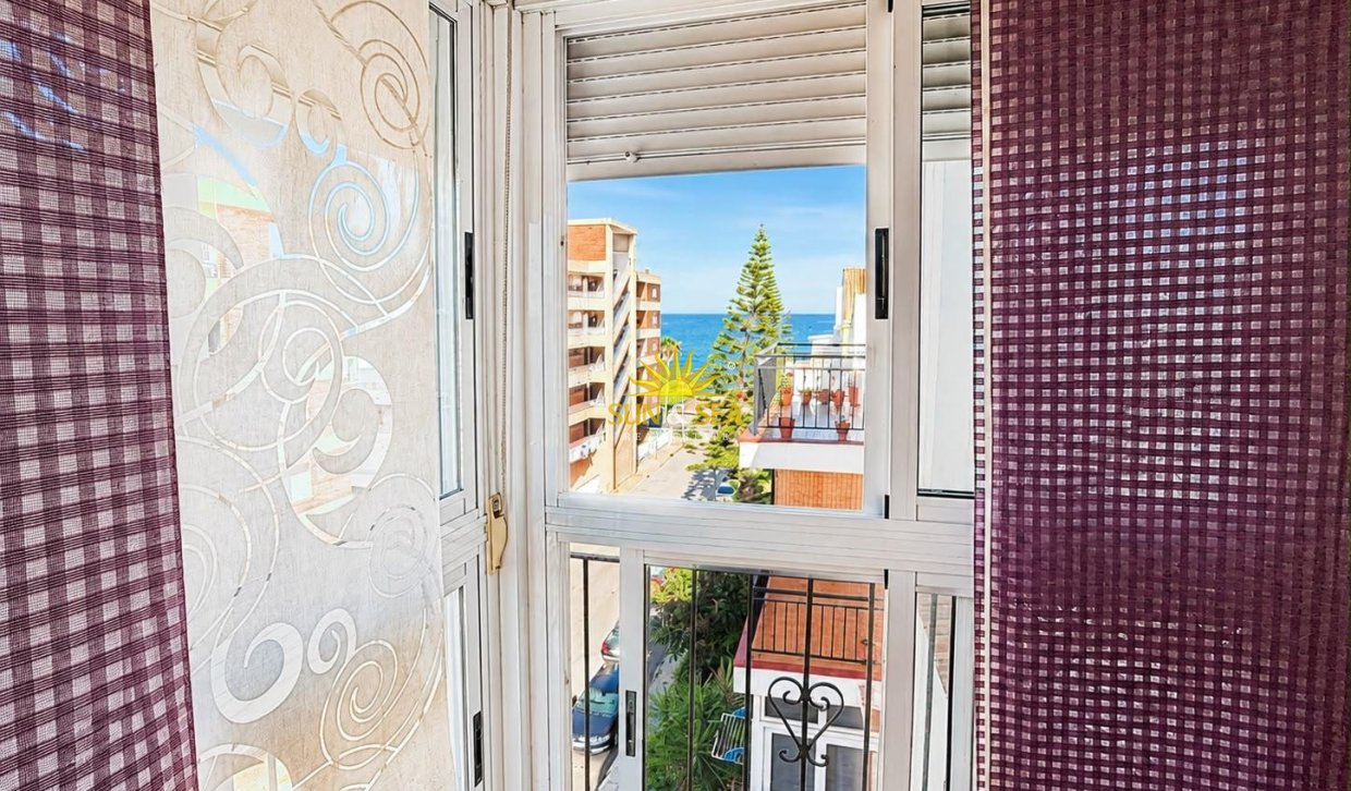 Resale - Apartment - Torrevieja - torrevieja
