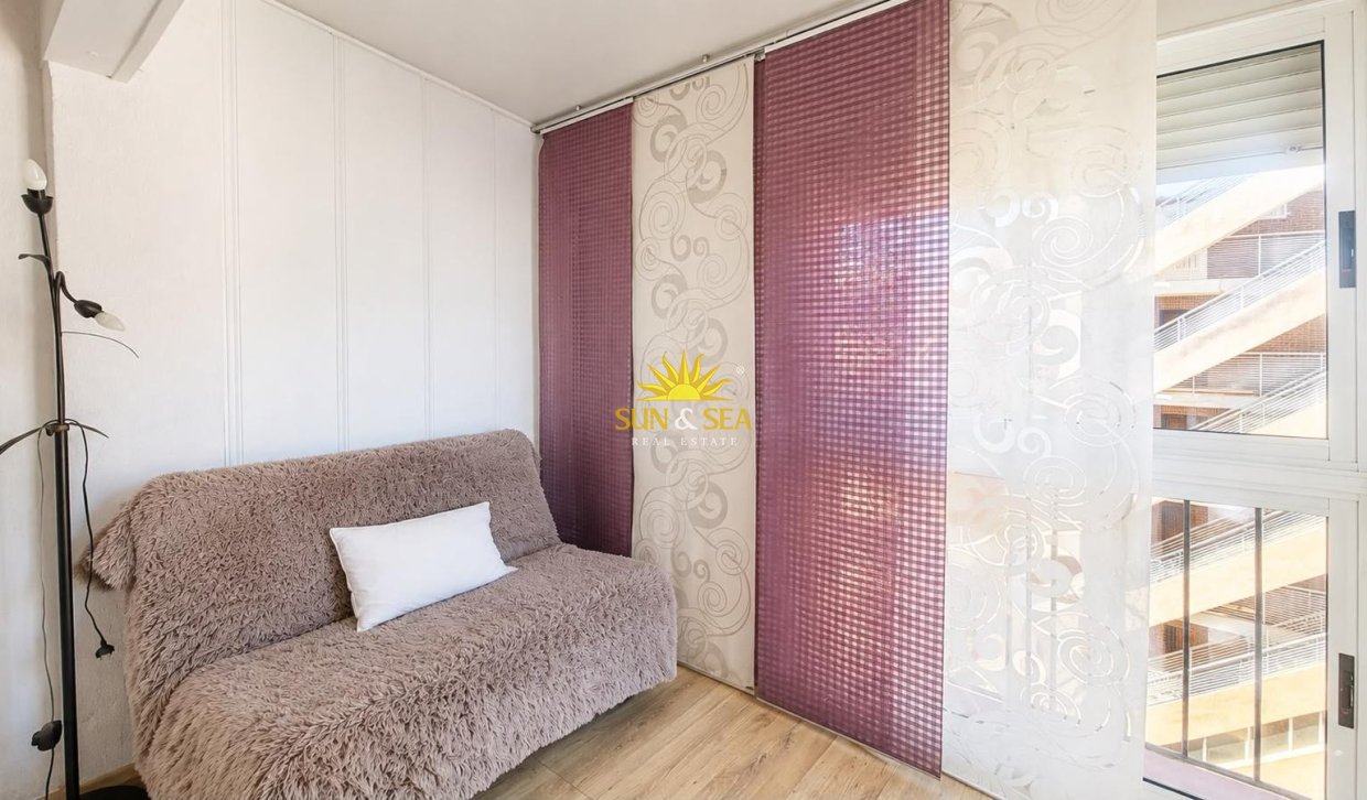 Resale - Apartment - Torrevieja - torrevieja
