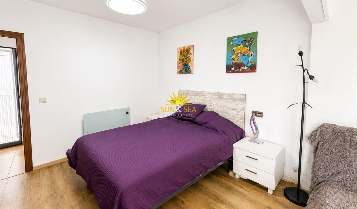 Resale - Apartment - Torrevieja - torrevieja