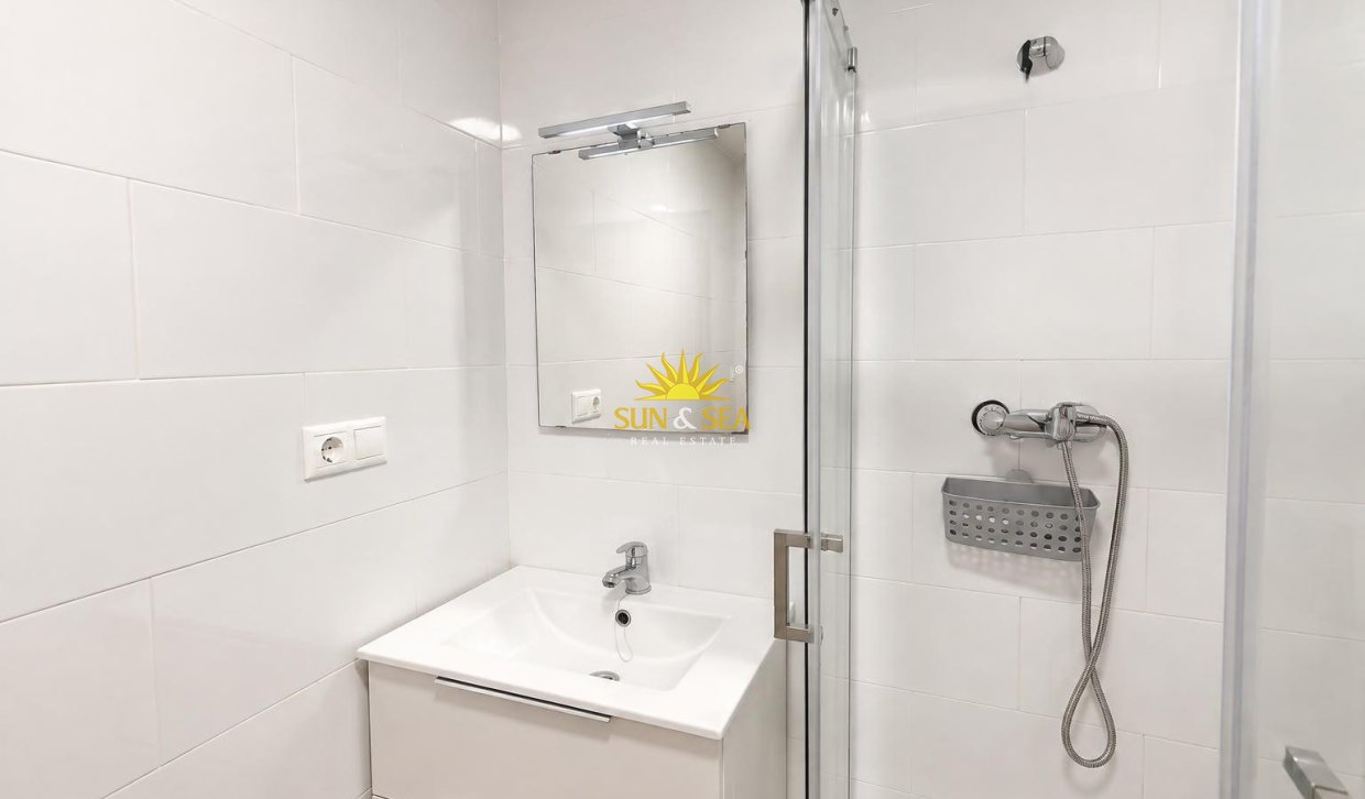 Resale - Apartment - Torrevieja - torrevieja
