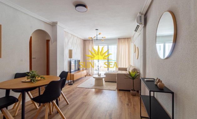 Resale - Apartment - Torrevieja - La Mata pueblo