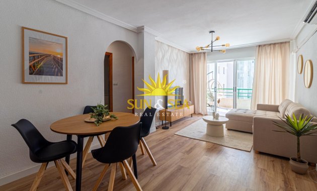 Resale - Apartment - Torrevieja - La Mata pueblo