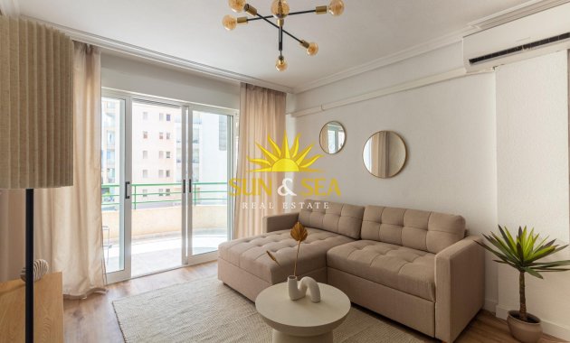 Resale - Apartment - Torrevieja - La Mata pueblo